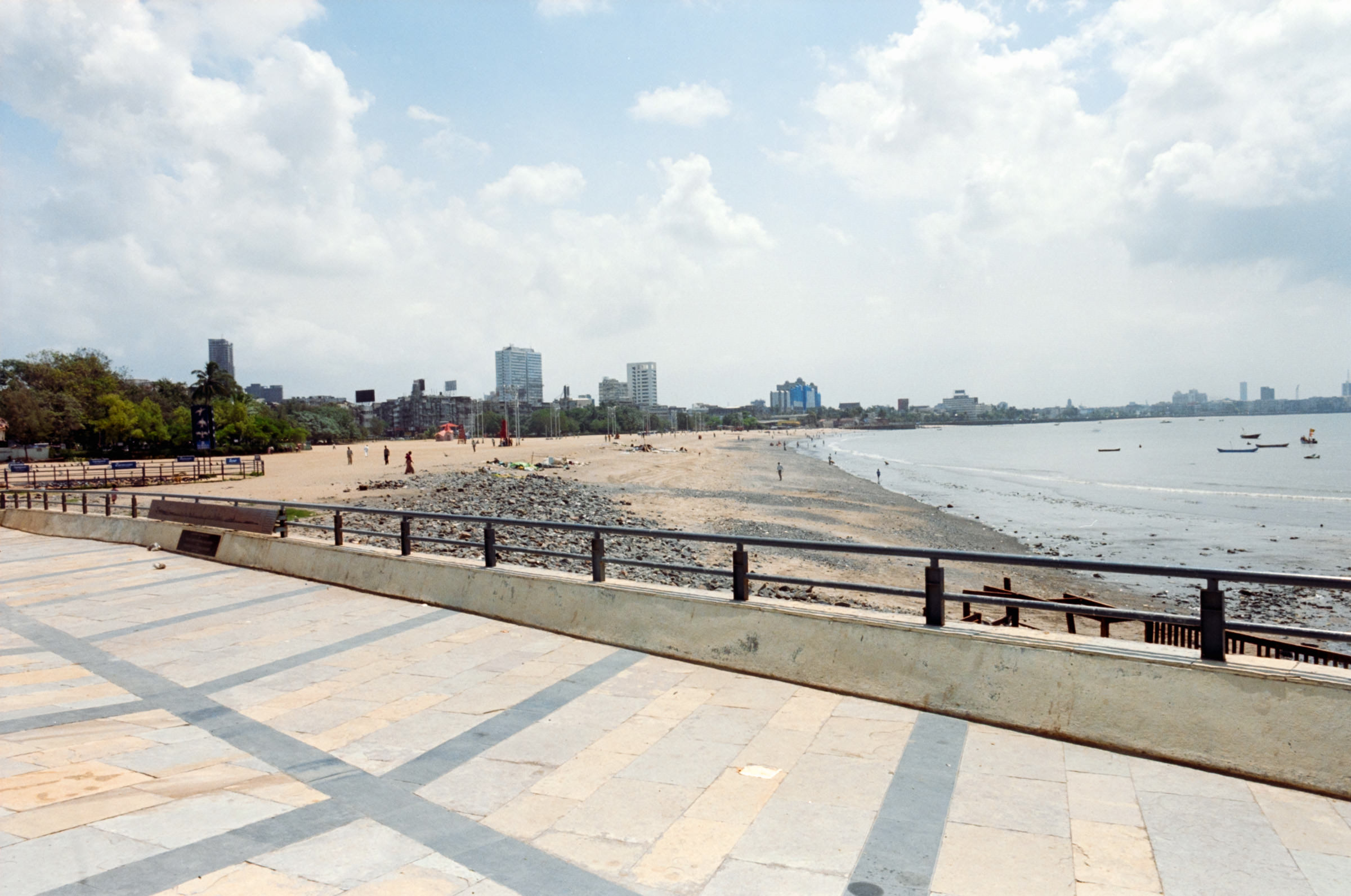 AHP F2004 09 002 sc250526 img14 NLP